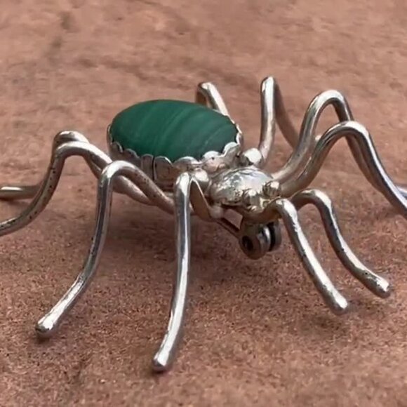 EstateVintage E. Spencer Navajo Indian Silver Malachite Protective Spider Brooch - Picture 15 of 15